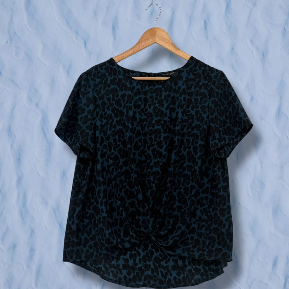 Banana Republic Cheetah Print Twist‎ Front Short Sleeve Top L 548339-00